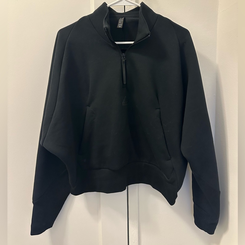 Adidas Women’s Black Workout Sweatshirt size M